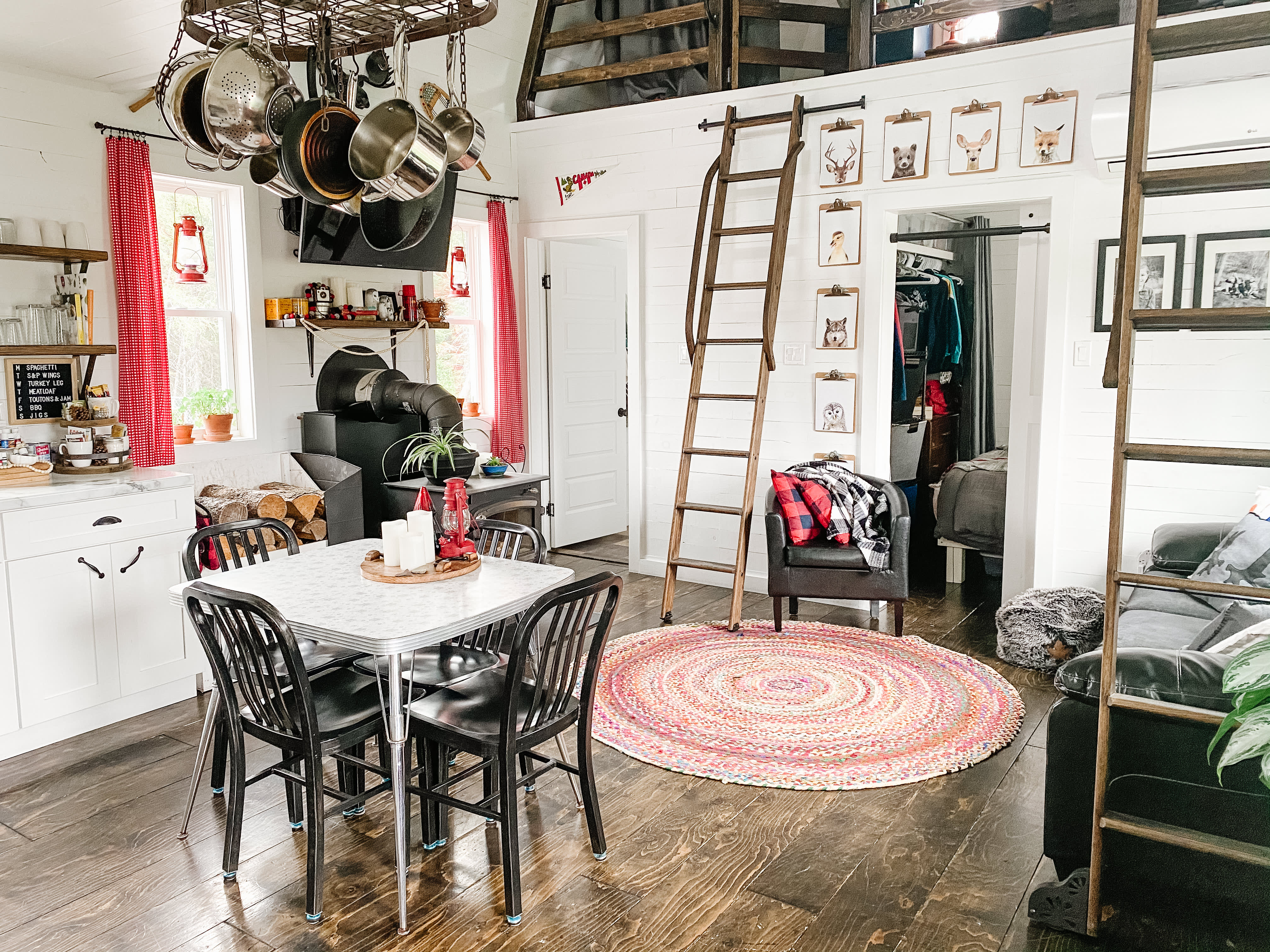 Family of 5 Sharing 800-Square-Foot Barn House | Apartment Therapy